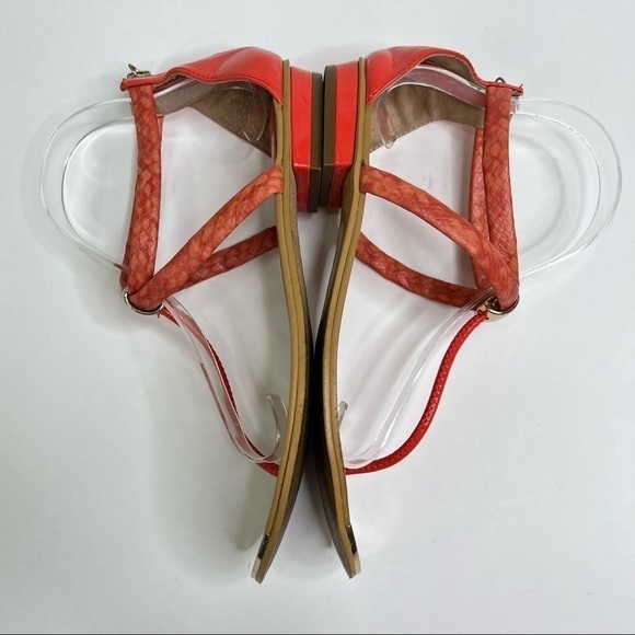 ISOLÁ Coral Peach Orange Snakeskin Gold Tipped T-Strap Cleopatra Sandals Shoes - Picture 5 of 12